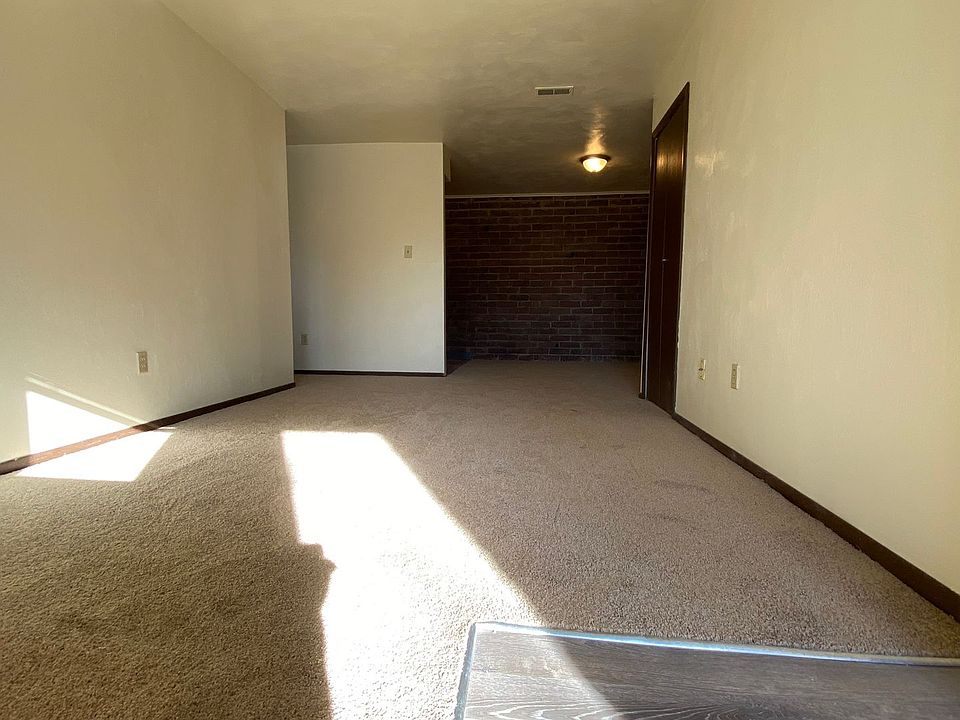 1st image of 1333 Hunter Rd APT 18
