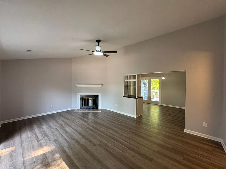 4700 Brockton Dr — Photo 8