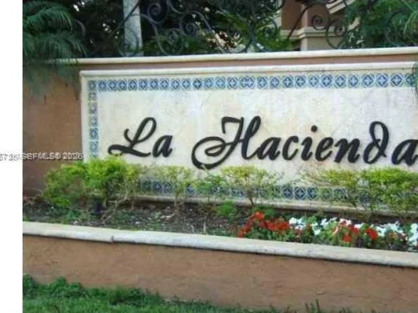 18330 NW 68th Ave APT A, Hialeah, FL 33015