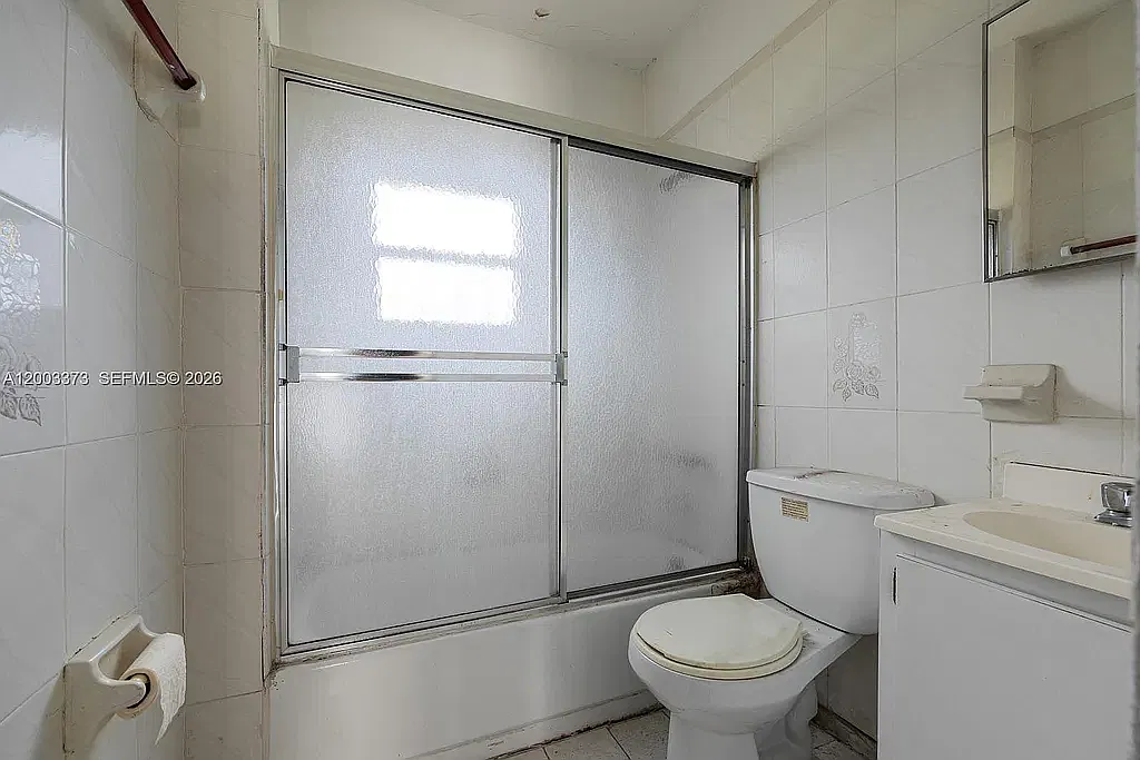 2 bed, $2,200 — Photo 3