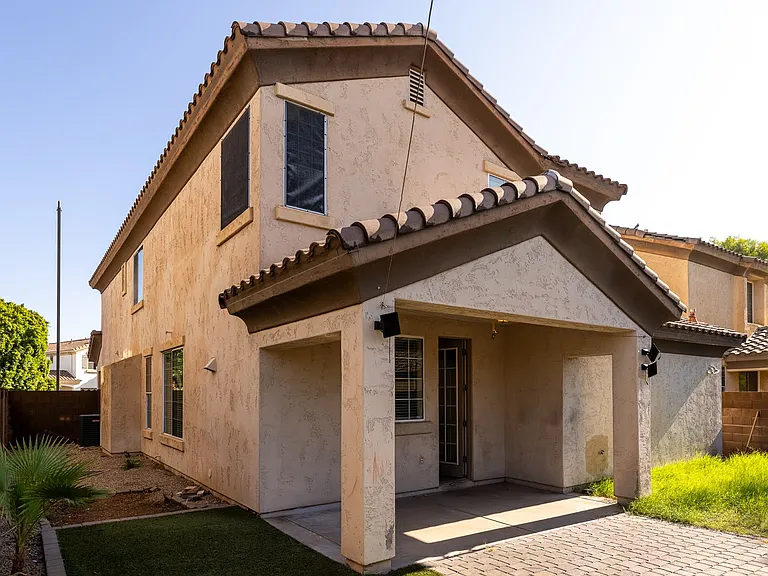 2051 E Carla Vista Dr — Photo 35