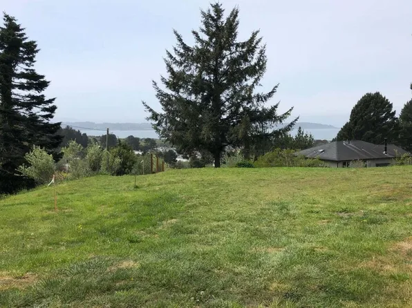 6498 Bell Terrace Rd, Eureka, CA 95503