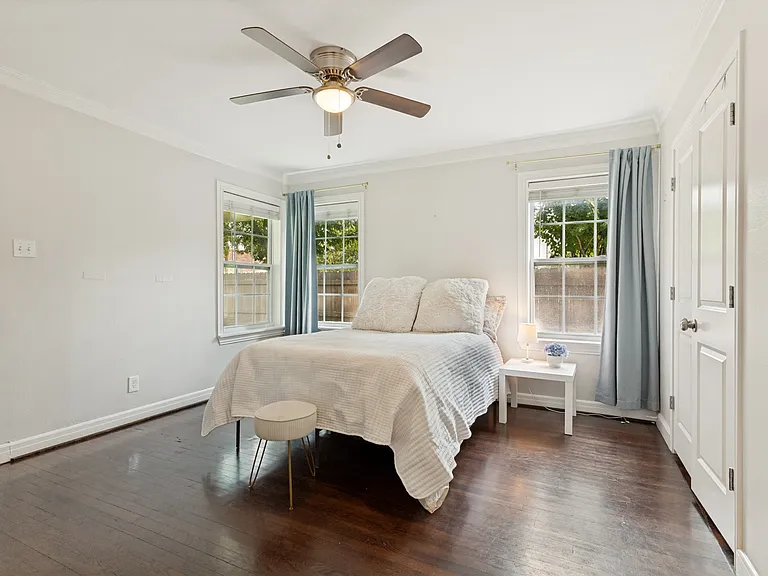 2641 Boyd Ave — Photo 9