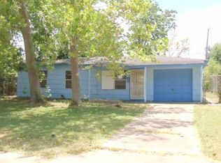 5646 Hirondel St, Houston, TX 77033