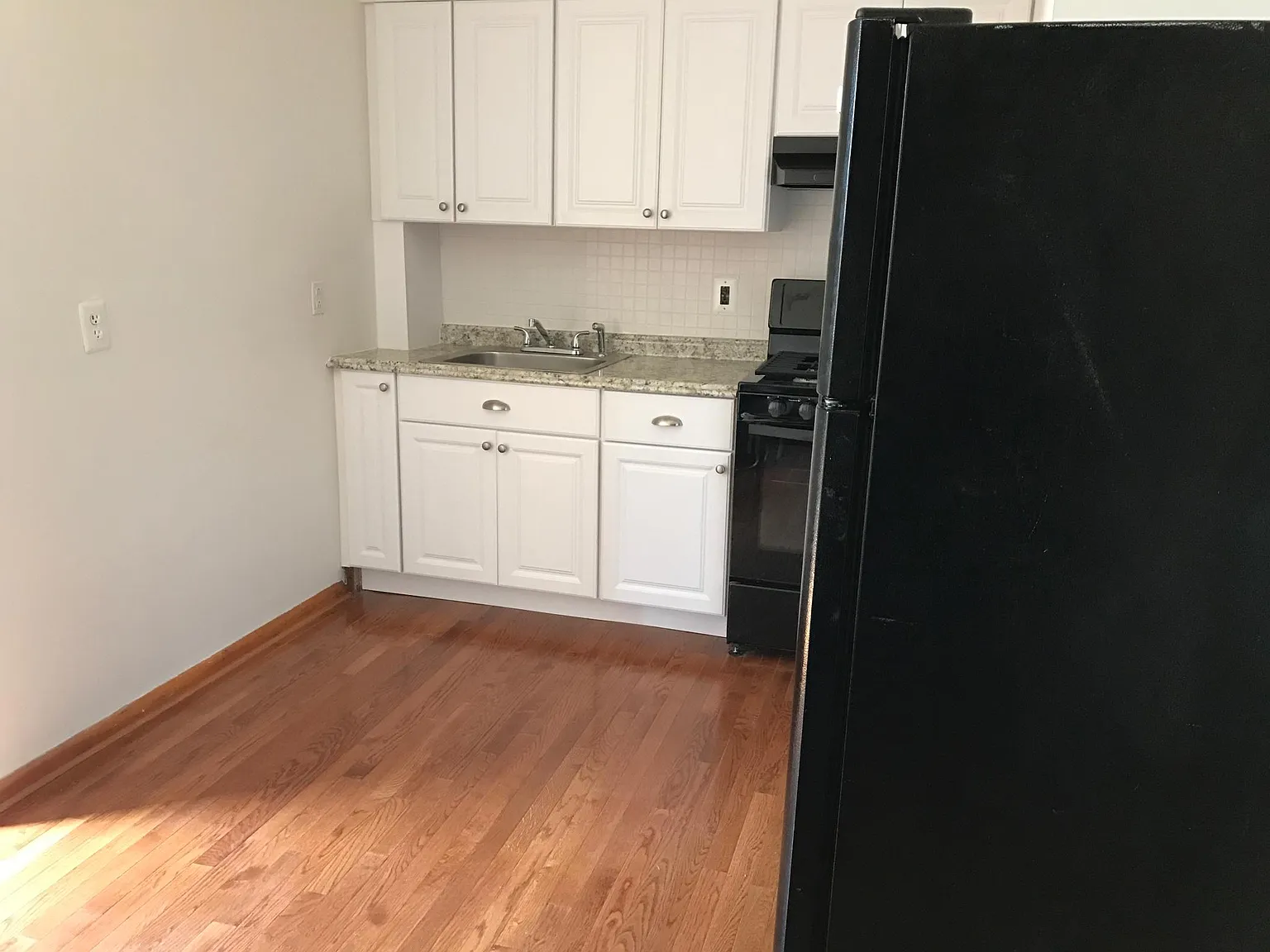 1 bed, 650 sqft, $1,425 — Photo 4