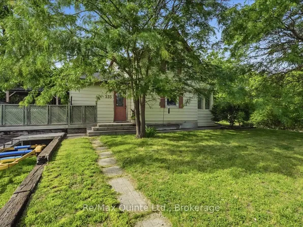 235 Pine St, Belleville, ON K8N 2N3