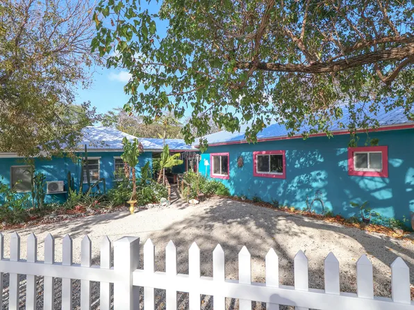 129 Lazy Ln, Key Largo, FL 33037