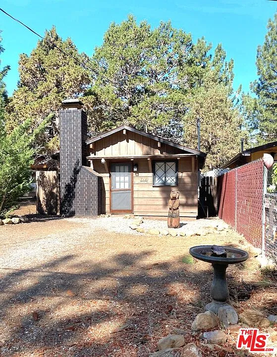 1 bed, 1.0 bath, 504 sqft, $1,395 — Photo 1