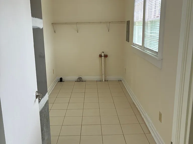 111 Saint Clair Ave — Photo 11