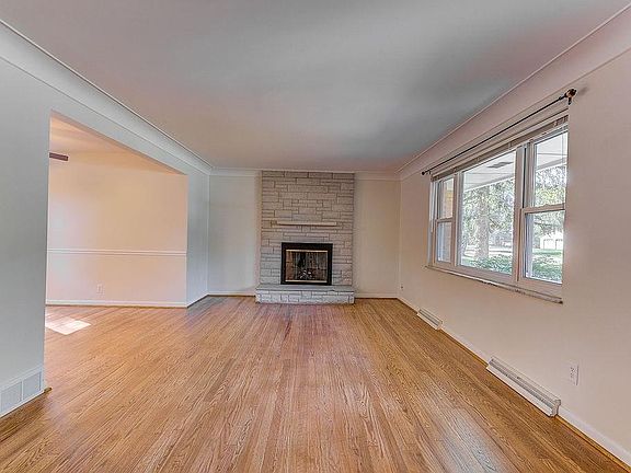 2nd image of 1026 Seneca Dr