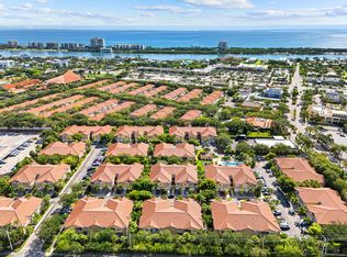 Tequesta Trace, Tequesta, FL 33469