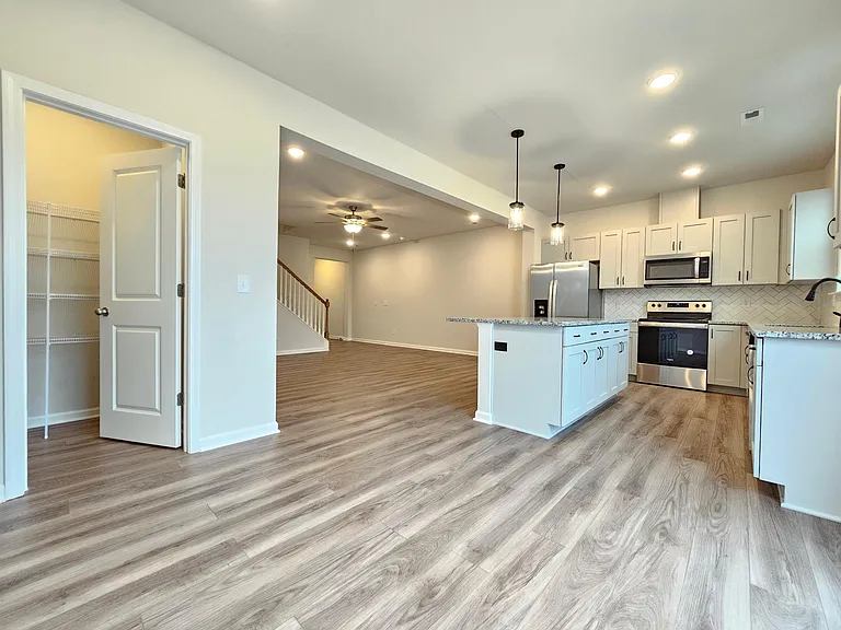 188 Lennei Ln — Photo 12