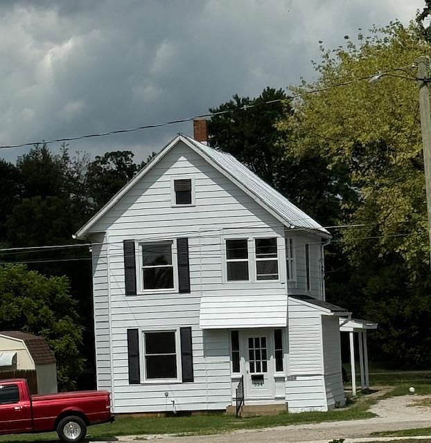 1st image of 334 W Railroad St