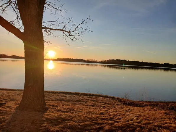 1337 Mahogany St, Braham, MN 55006