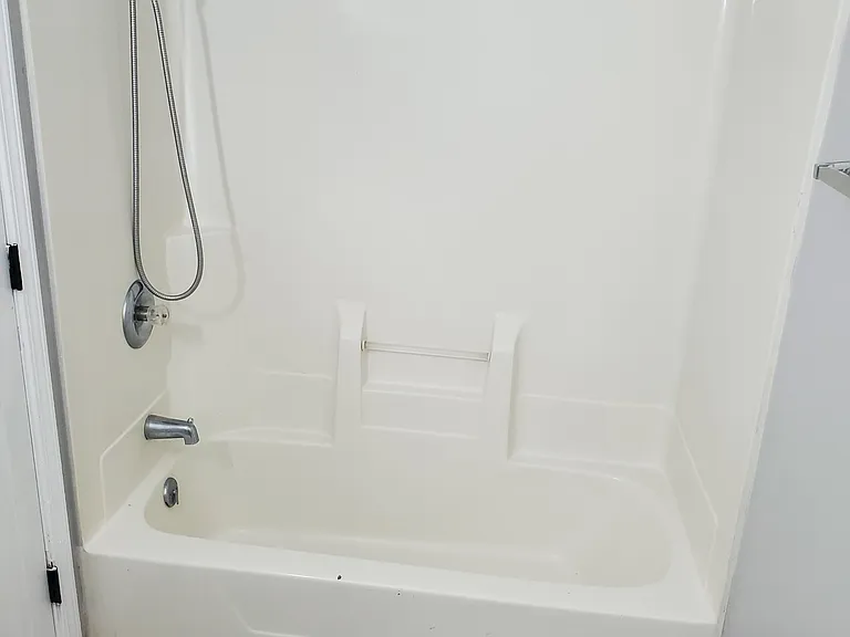 711 McDonald St #1 — Photo 11