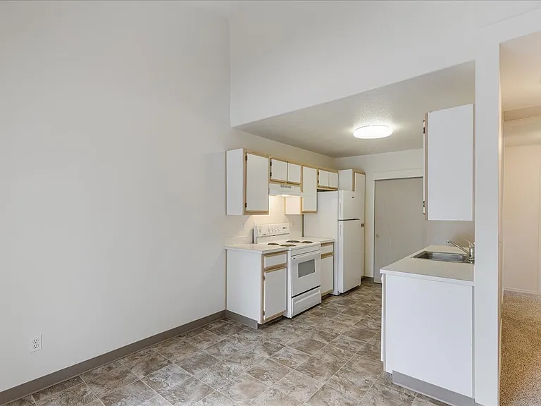 Cedar Grove Apartments — Photo 8