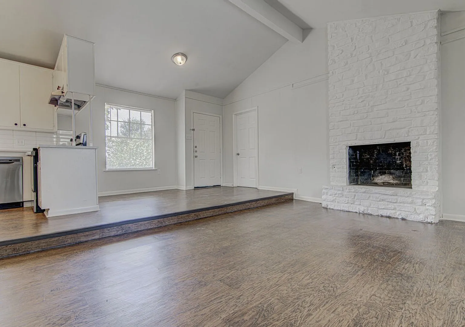 5703 Gloucester Ln — Photo 4