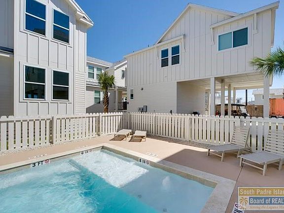 5th image of 434 Oleander St Unit 11