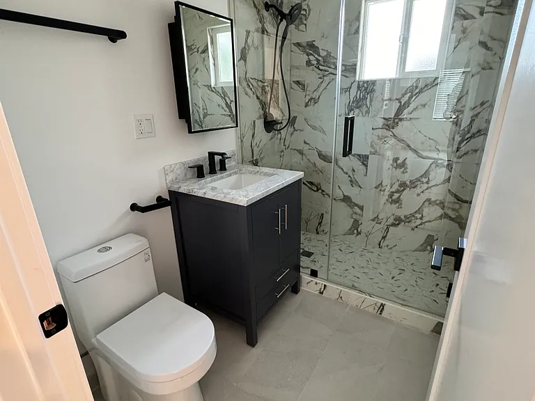 1010 Orange Grove Ave #B — Photo 8