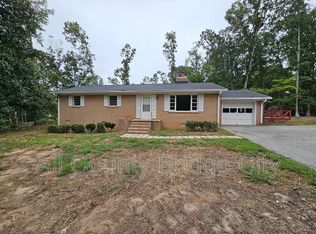 112 Sunrise Ln, Pickens, SC 29671