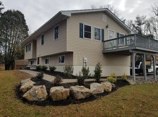 332 Smith Rd, Bath, PA 18014