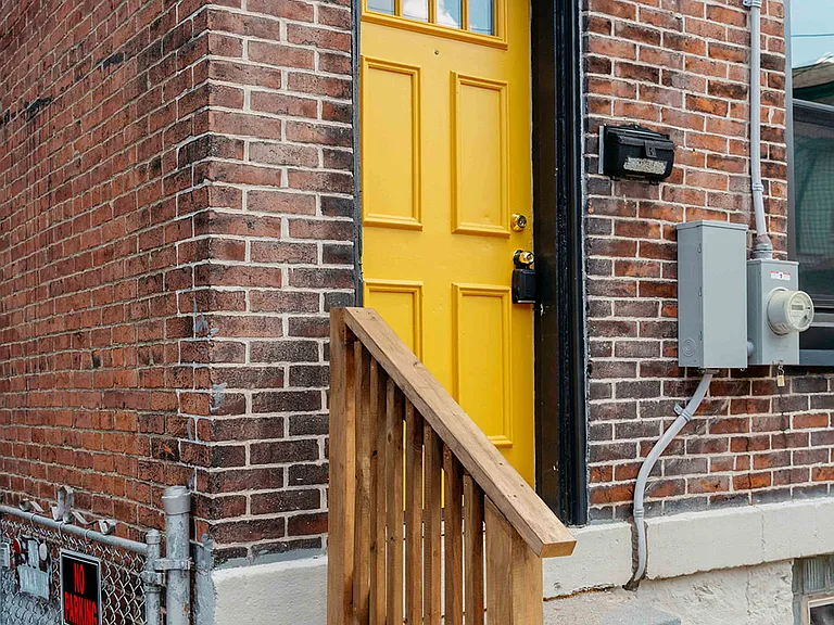 5224 Carnegie St — Photo 2