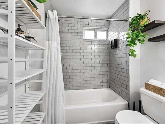 3rd image of 131 Bristol St #2