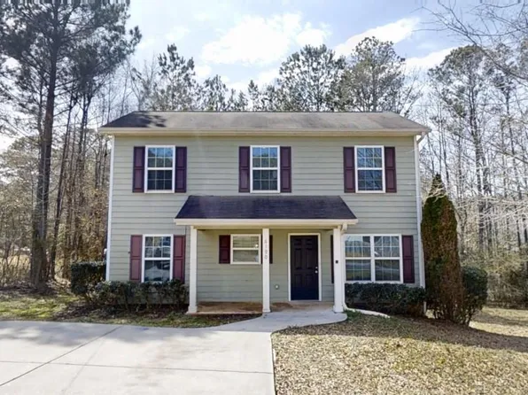 6190 Leigh Ln, Gainesville, GA 30506