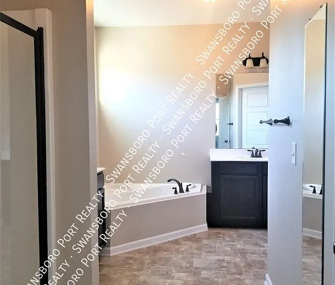 411 Cyrus Thompson Dr — Photo 23
