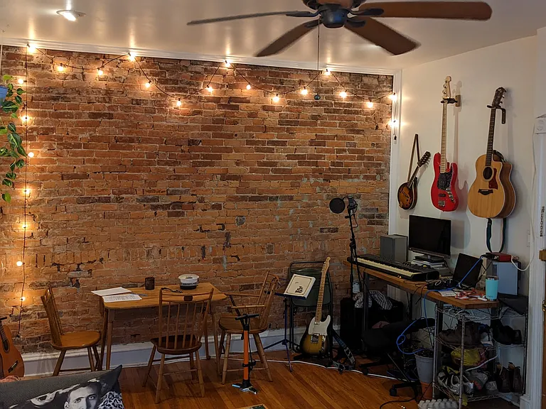 4826 Cedar Ave #2R — Photo 3