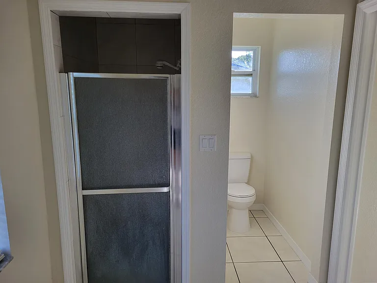 6833 Babcock St — Photo 8