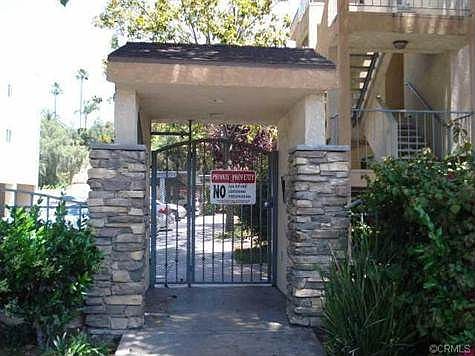 3rd image of 6454 Akins Ave Unit 402
