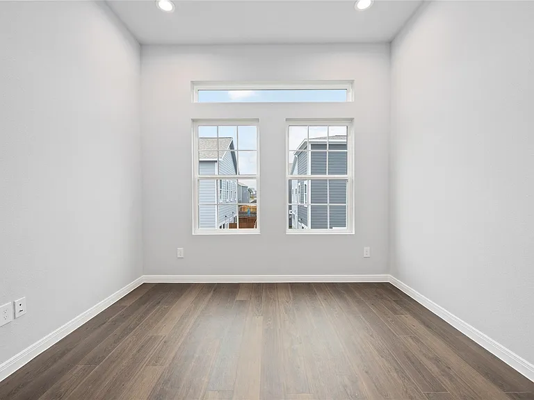 18831 Luminescent Ln — Photo 19