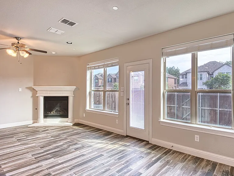 3009 Galveston St — Photo 33
