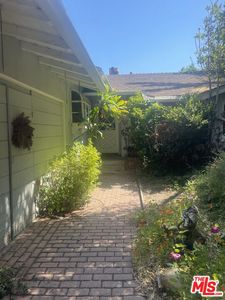22816 Erwin St, Woodland Hills, CA, 91367