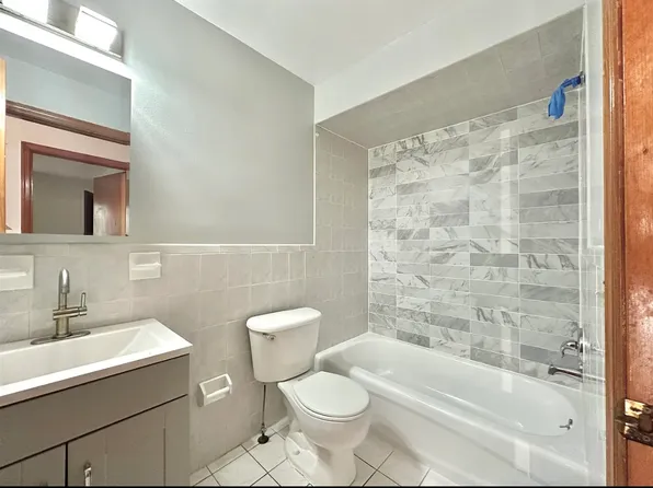 47 Jewett Avenue image 10 of 25