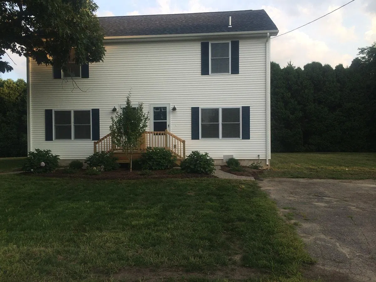 2 bed, 1.5 bath, 1100 sqft, $2,350 — Photo 1