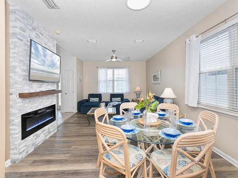 4612 Surf St #1 — Photo 16
