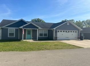 104 Avery Ln, Poplar Bluff, MO 63901