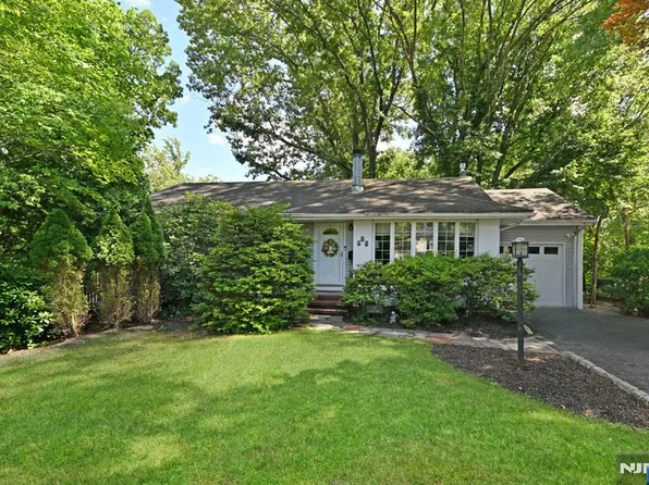 73 Ralph Ave, Hillsdale, NJ 07642