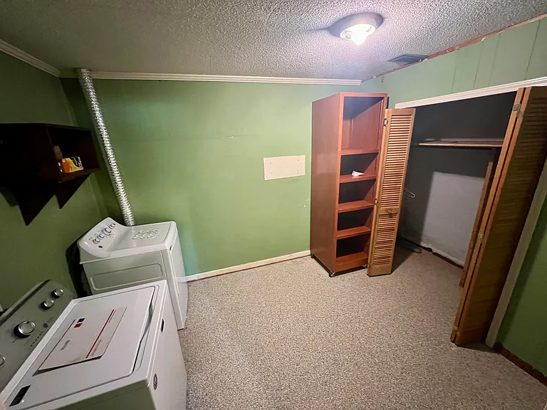 112 Kirk Dr — Photo 14