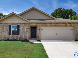 124 Settlement Dr, Huntsville, AL 35810