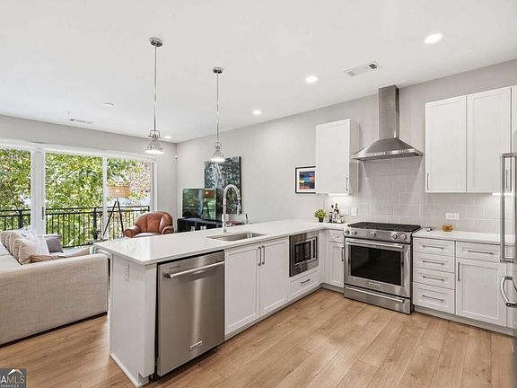 3rd image of 22 Airline St #204