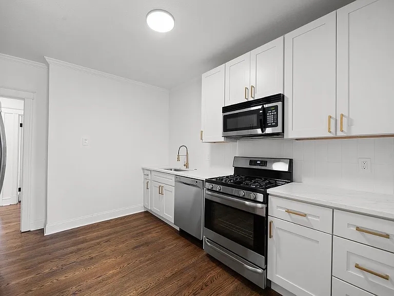 5006 Tholozan Ave #A — Photo 11
