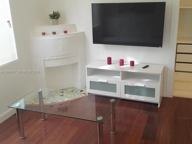 750 Jefferson Ave #7 — Photo 5