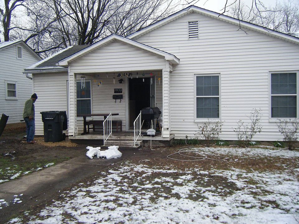 Front of 3032 Bosque