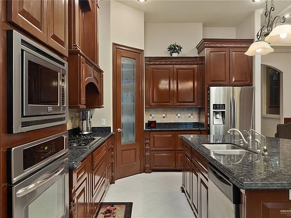 5th image of 2309 W Rhin Dr