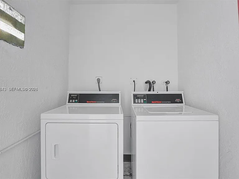 126 SW 17th Rd #601 — Photo 19