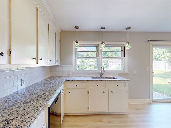 4th image of 25 Montague St