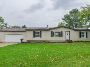 498 W Barnhart Rd, Union City, MI 49094